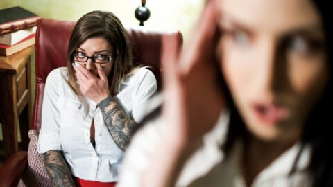 Jefe infiel follandose a su sexy secretaria